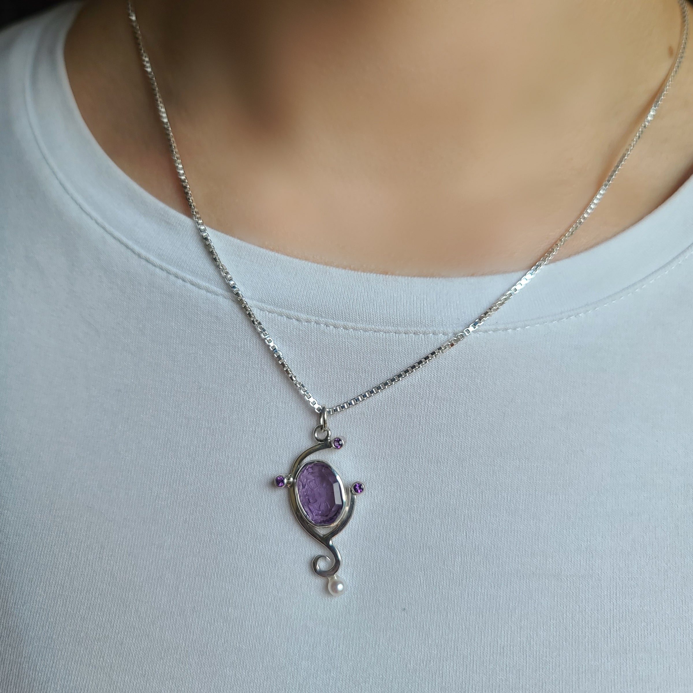 Twinkle Vine Carved Amethyst Pendant